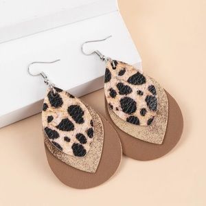 (5 Pack) Beige Graphic Water-Drop Earrings